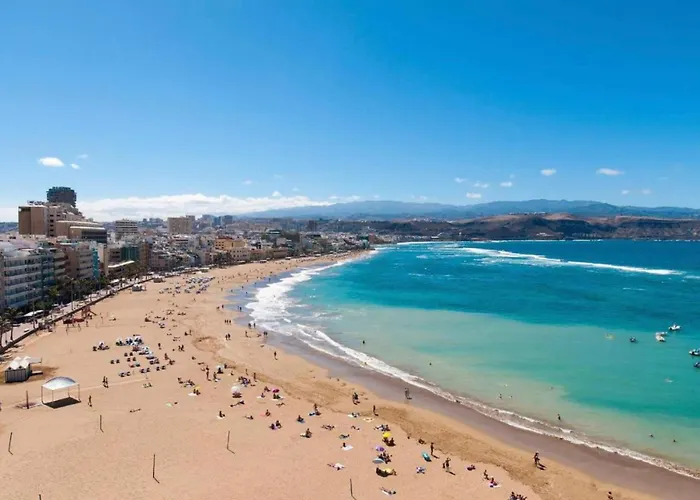 Designer Studio Apartment 100M From The Beach